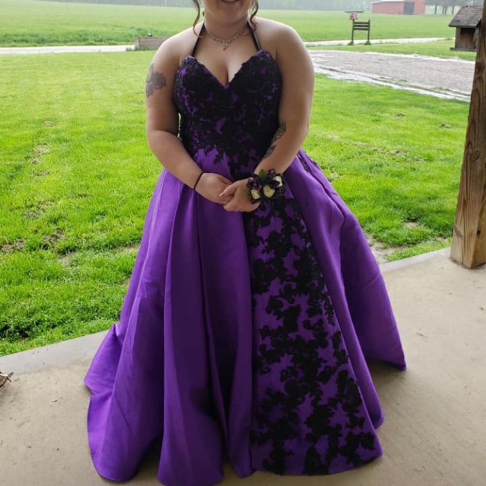 Size 18 prom dress